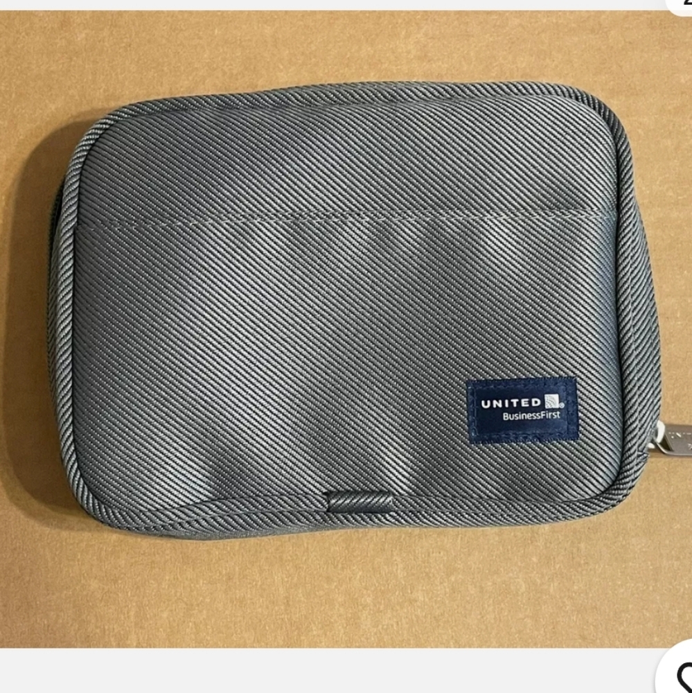 United Airlines Business First Amenity Travel Toiletry Bag